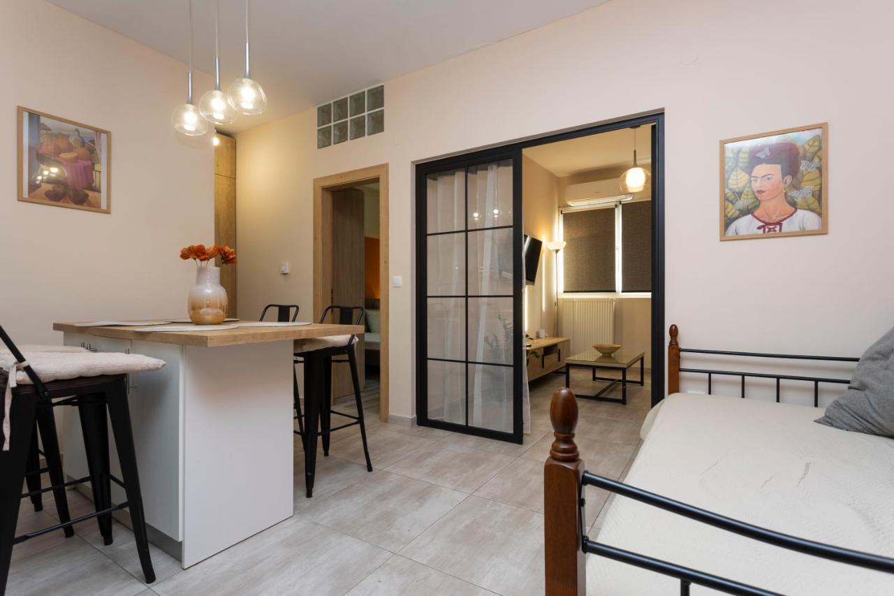 3C'S Apartment Thess :Central, Cosy & Convenient テッサロニキ エクステリア 写真