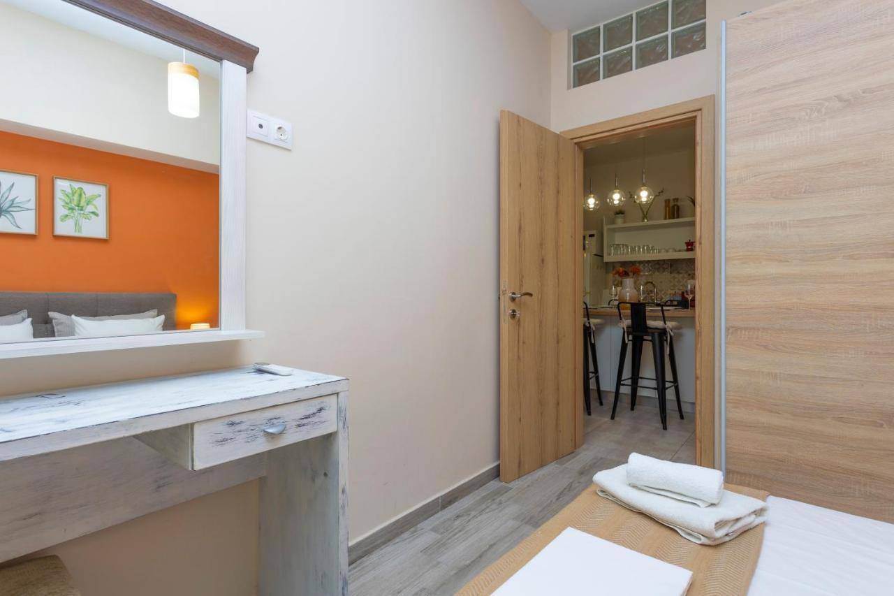 3C'S Apartment Thess :Central, Cosy & Convenient テッサロニキ エクステリア 写真