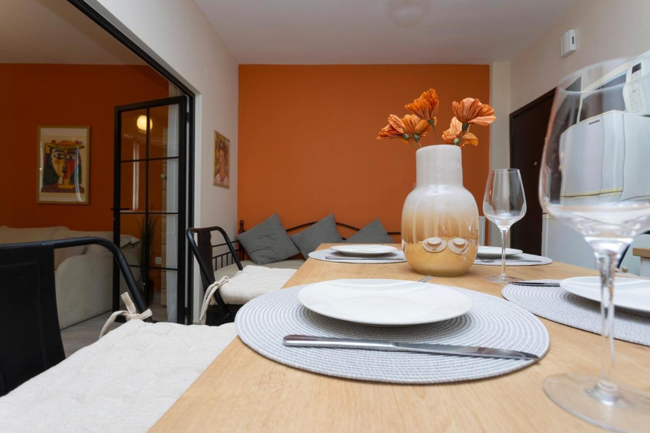 3C'S Apartment Thess :Central, Cosy & Convenient テッサロニキ エクステリア 写真