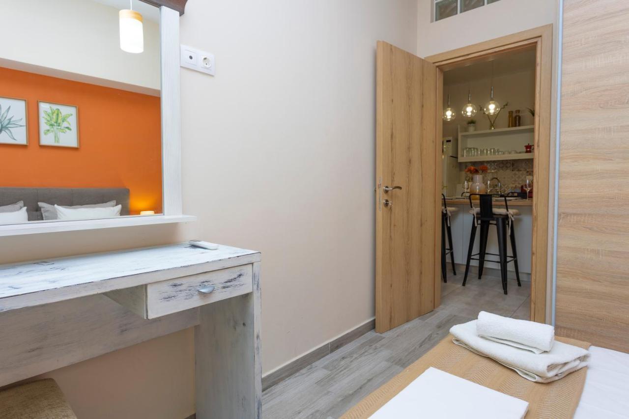 3C'S Apartment Thess :Central, Cosy & Convenient テッサロニキ エクステリア 写真